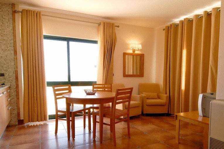 אלבופיירה Aparthotel Olhos D'Agua מראה חיצוני תמונה